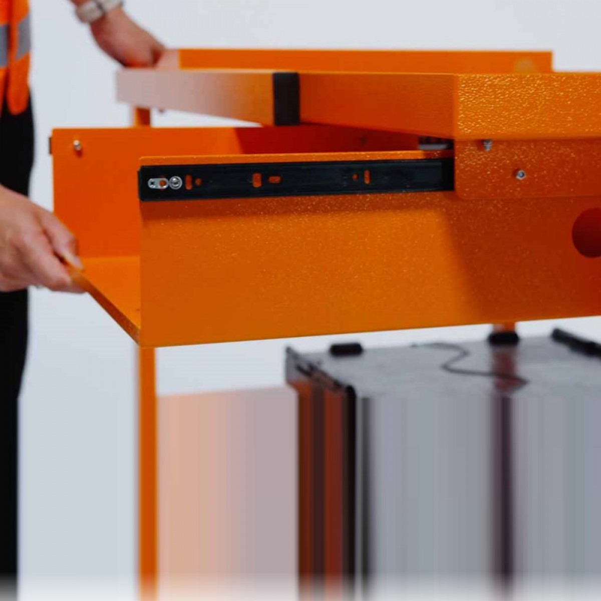 MPS 2000 mobile working stations Infopos