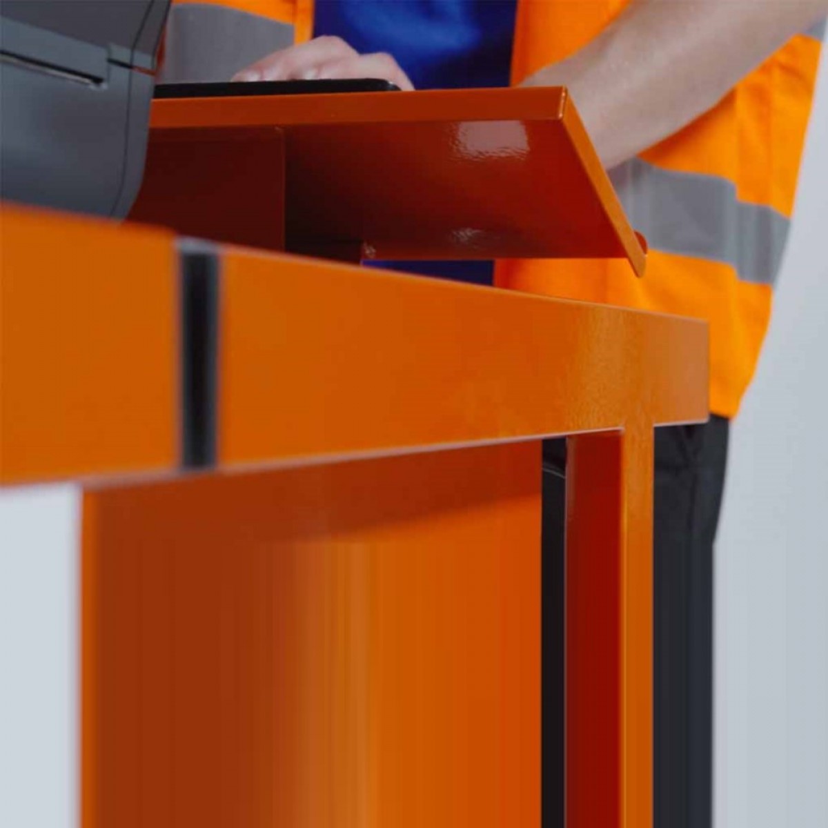 MPS 2000 mobile working stations Infopos
